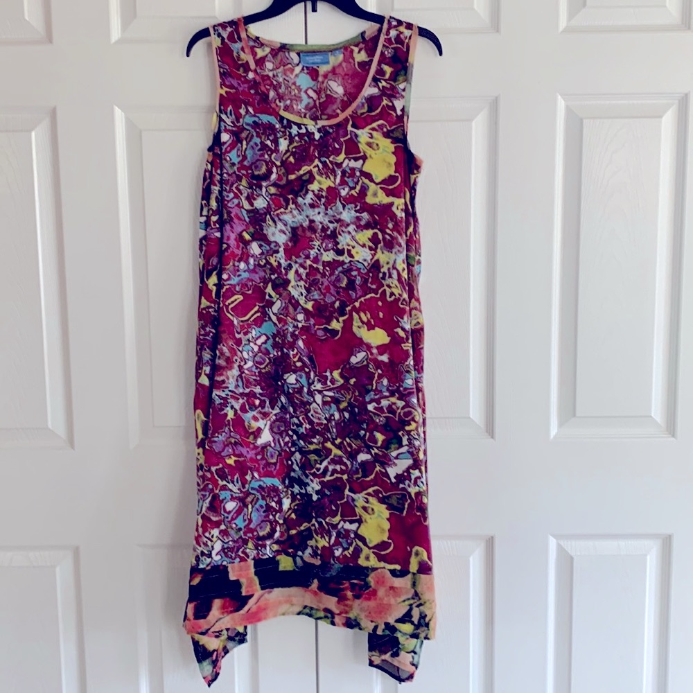 Simply Vera Wang: light and airy summer dress sleeveless, excellent condition